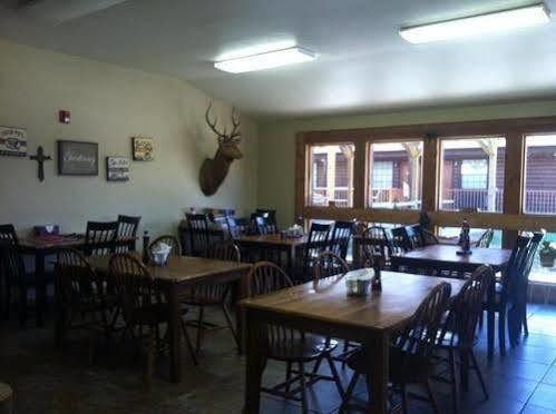 Hochatown Country Lodge Exterior photo